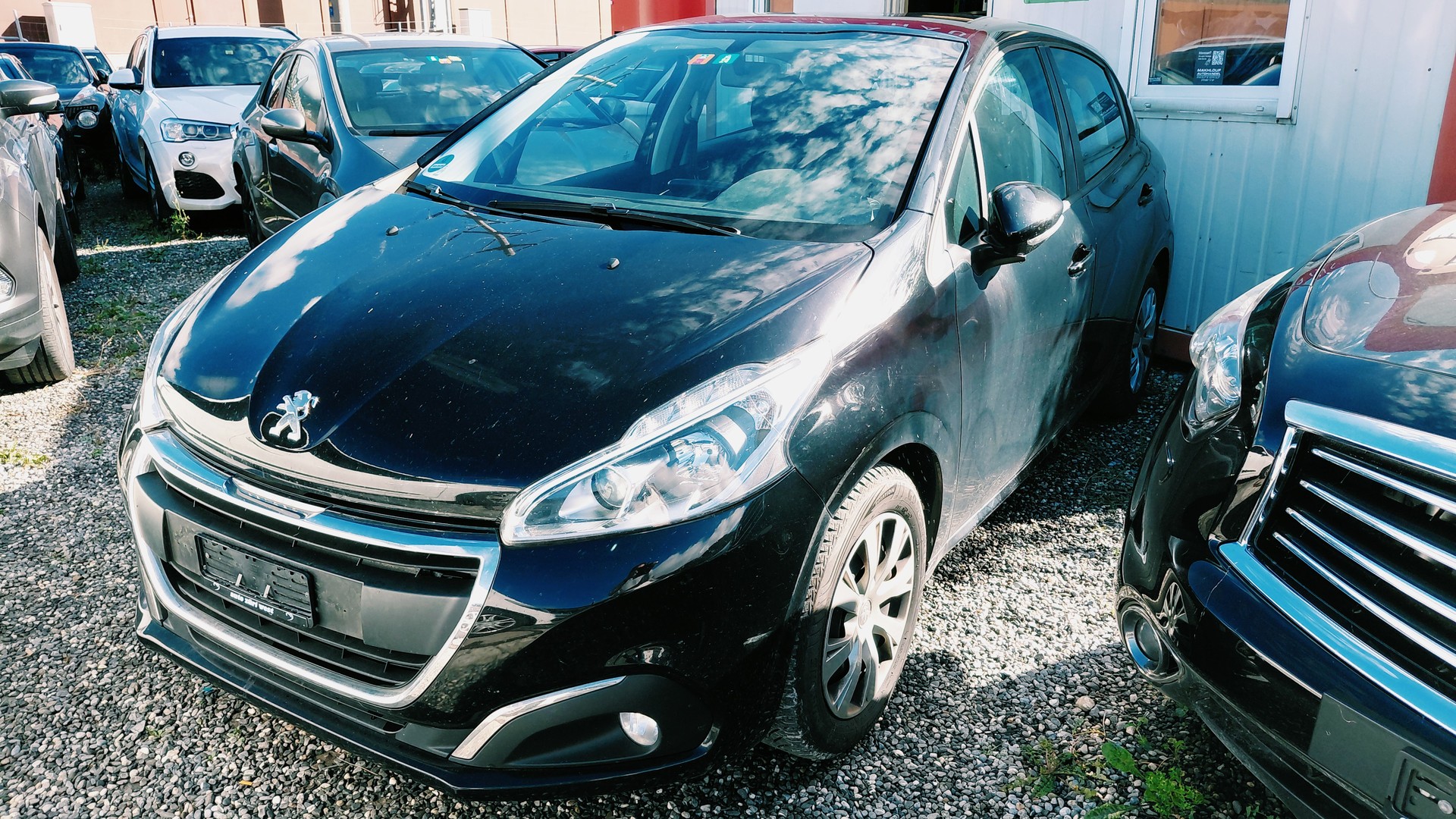 PEUGEOT 208 1.2 PureTech Active-image-1