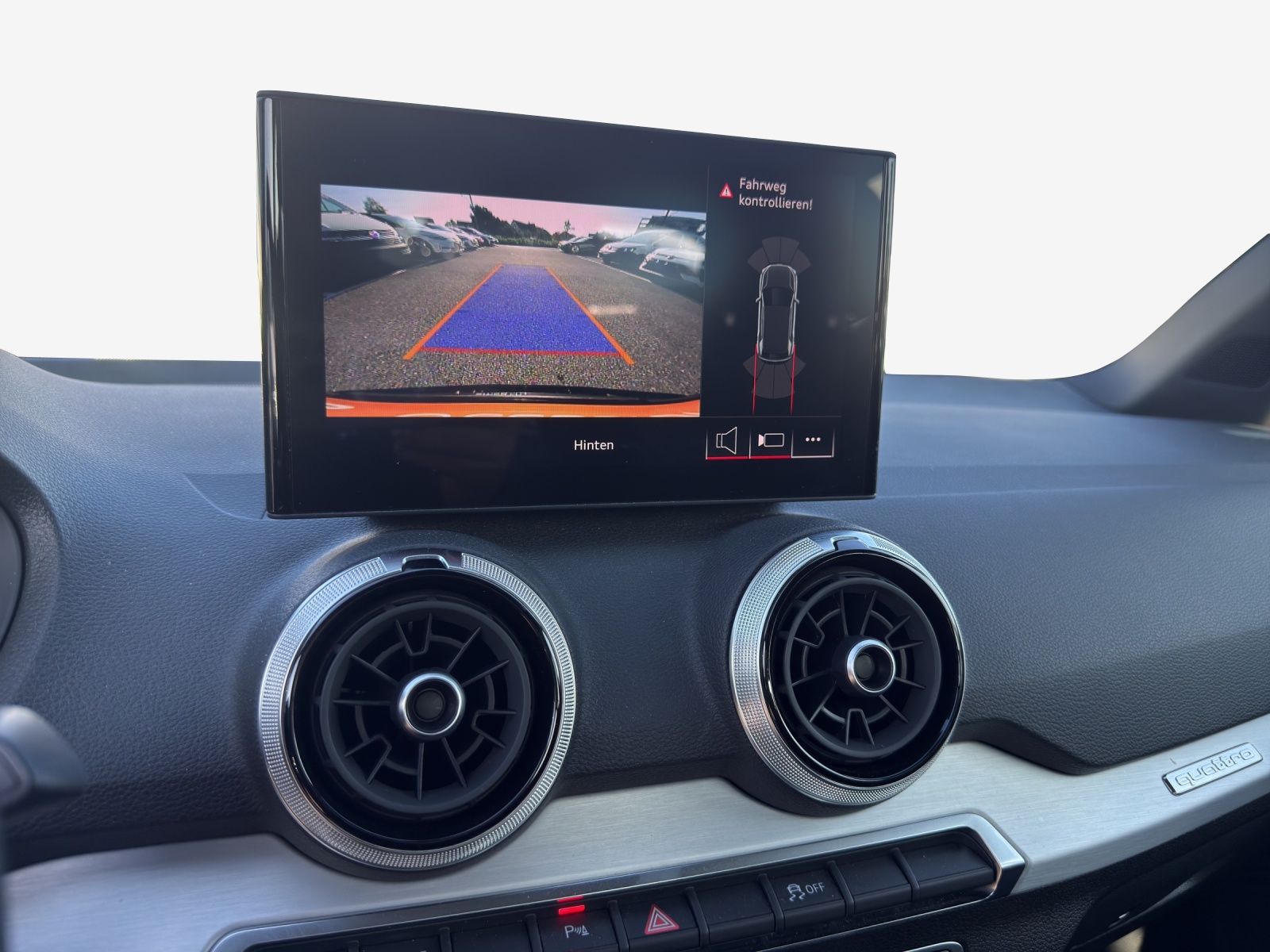 AUDI Q2 40 TFSI S line quattro S-tronic-image-10