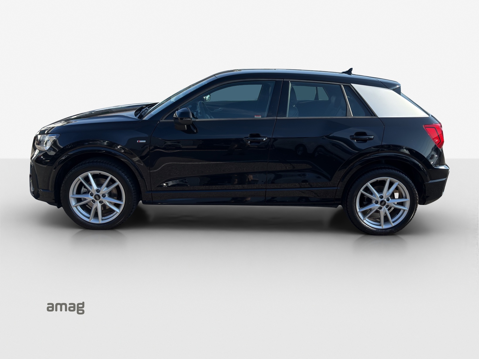 AUDI Q2 40 TFSI S line quattro S-tronic-image-1