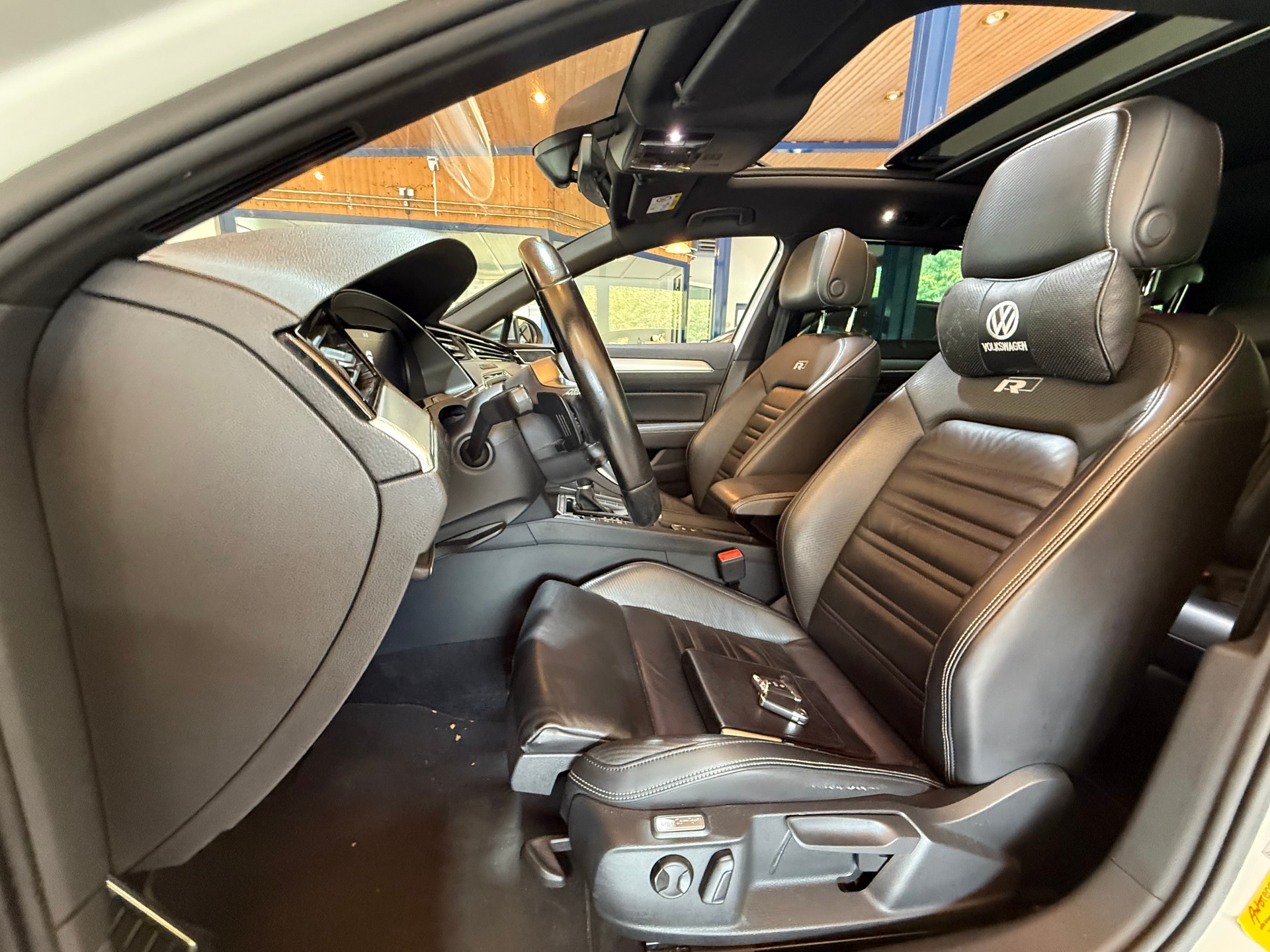 VW Passat Variant 2.0 TDI BMT High. DSG 4Motion-image-4