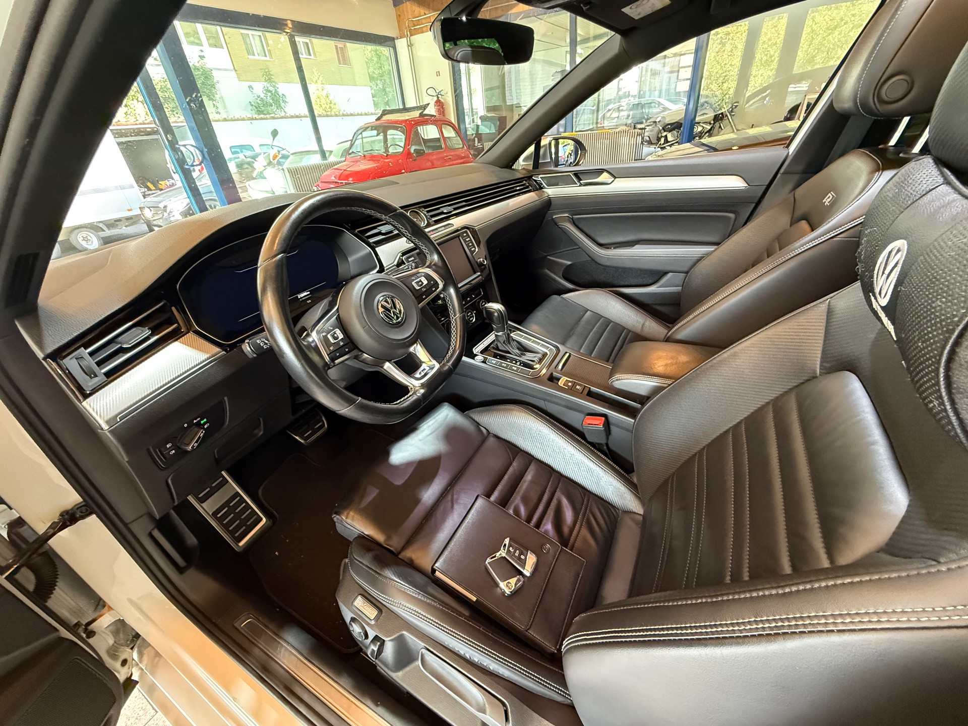 VW Passat Variant 2.0 TDI BMT High. DSG 4Motion-image-3
