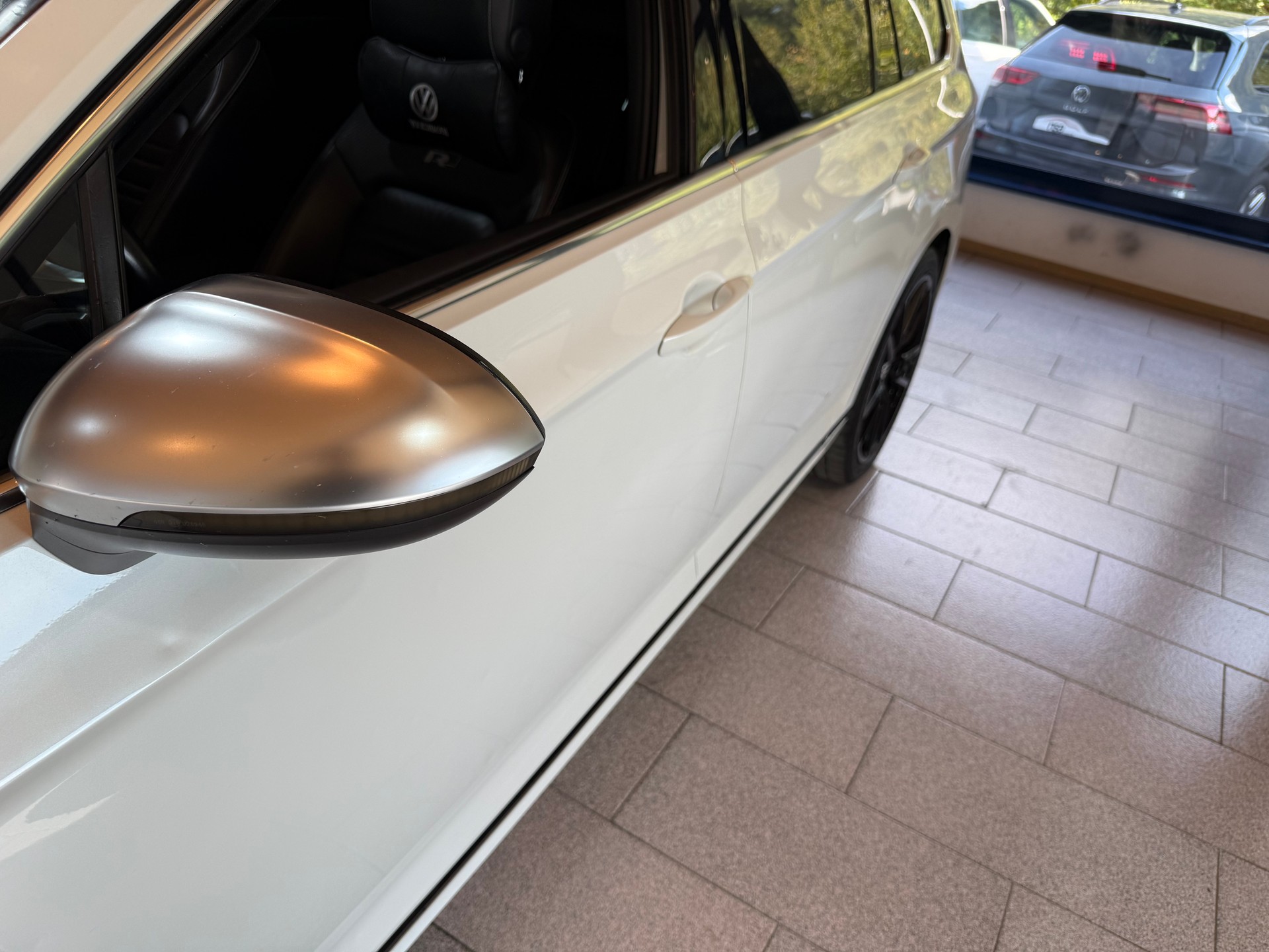 VW Passat Variant 2.0 TDI BMT High. DSG 4Motion-image-9