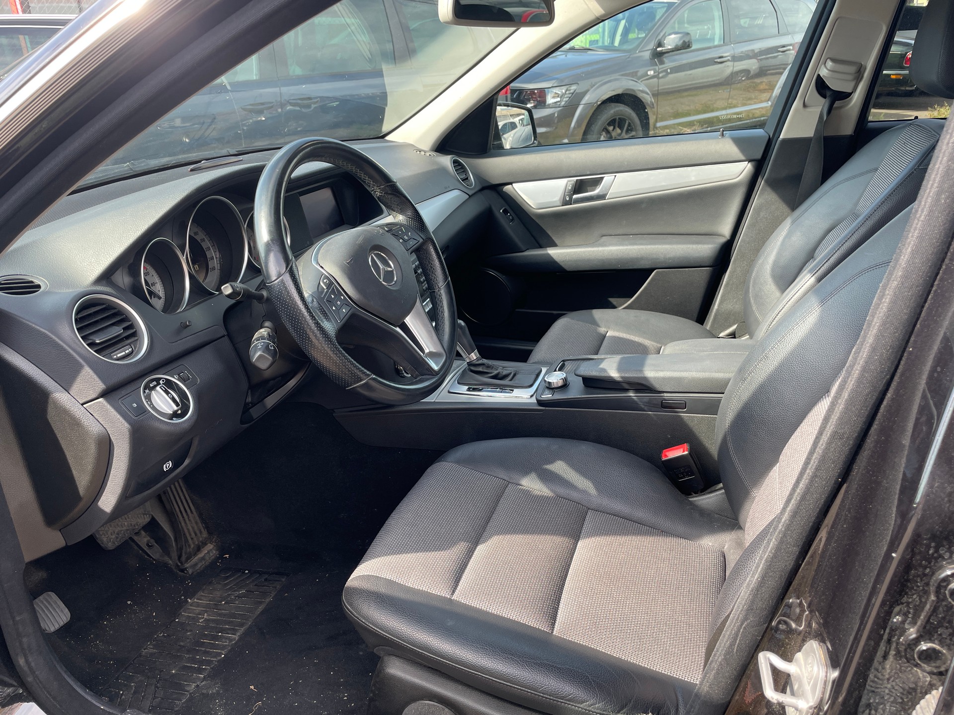 MERCEDES-BENZ C 180 BlueEfficiency Avantgarde 7G-Tronic-image-10