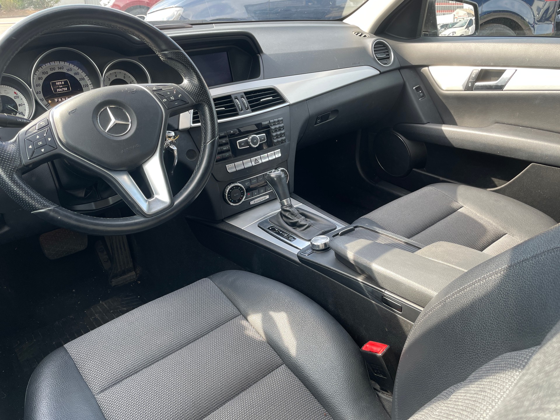 MERCEDES-BENZ C 180 BlueEfficiency Avantgarde 7G-Tronic-image-11