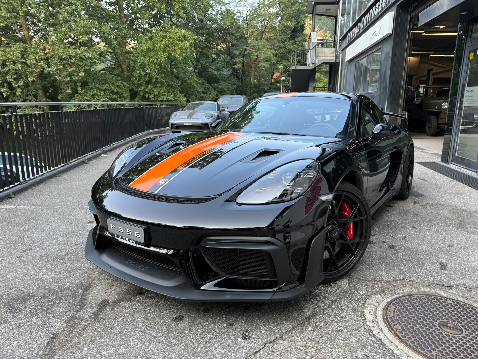 PORSCHE 718 Cayman GT4 RS PDK-image-1