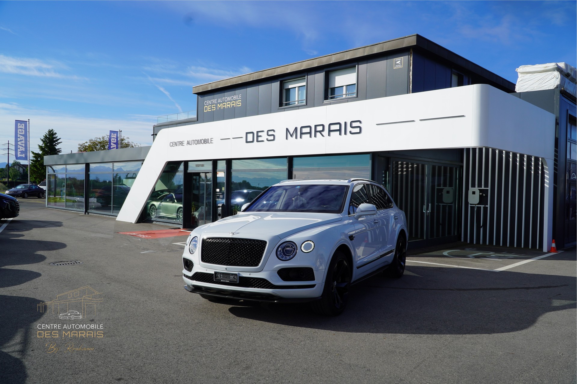 BENTLEY Bentayga V8-image-0