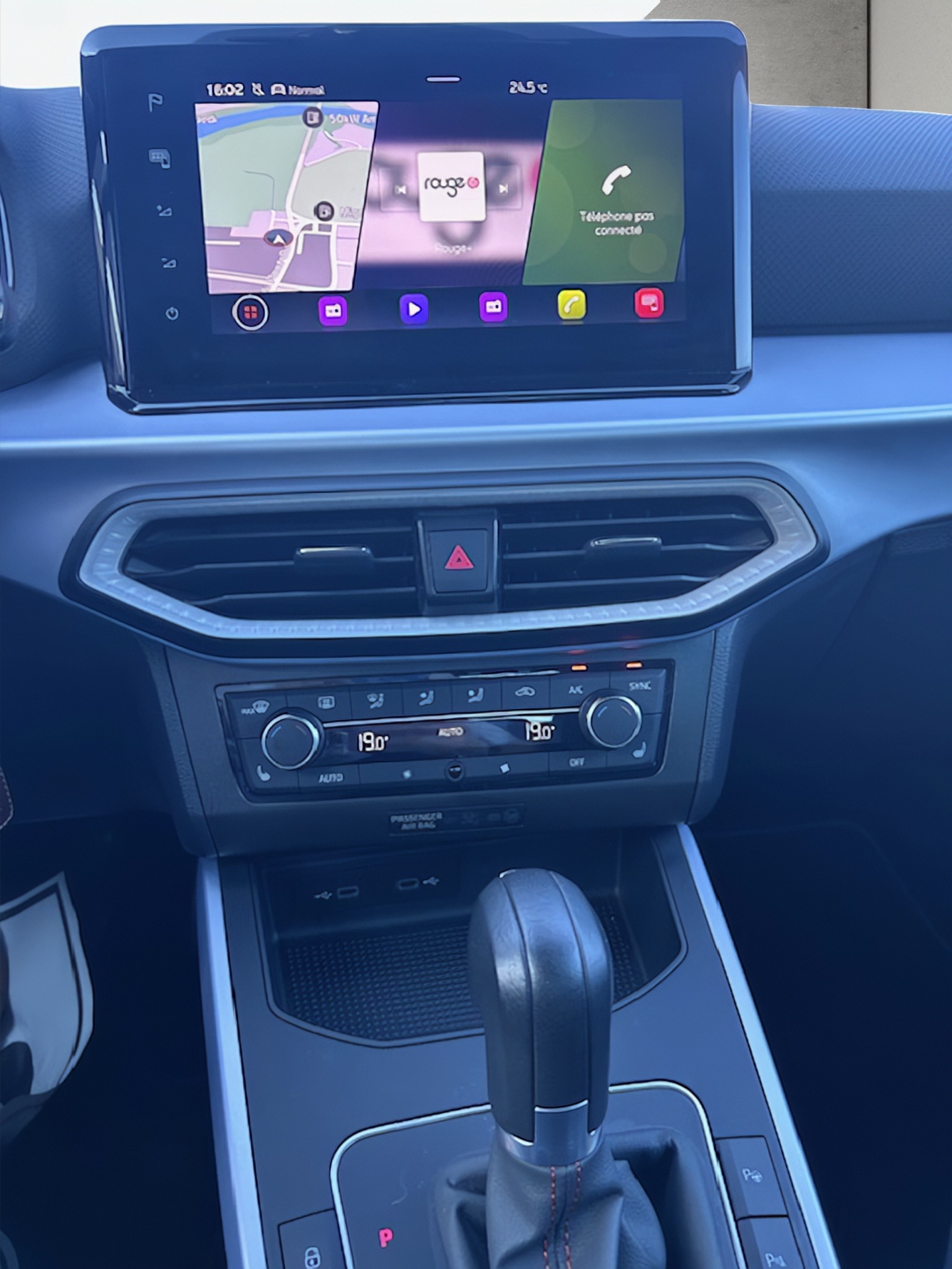 SEAT Arona 1.5 Eco TSI Hola FR DSG-image-9