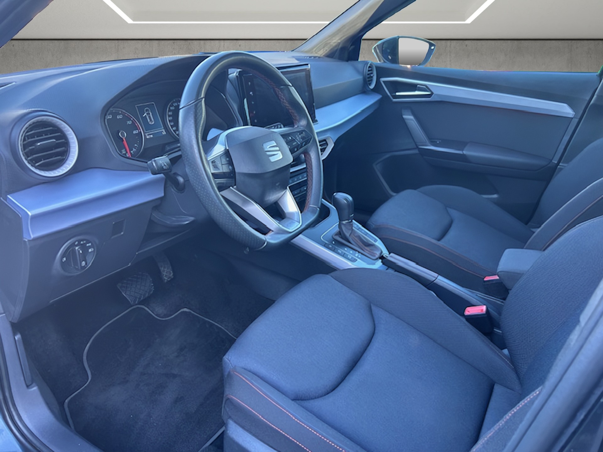 SEAT Arona 1.5 Eco TSI Hola FR DSG-image-6
