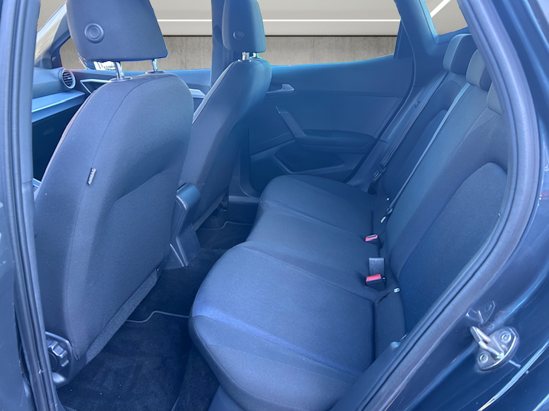 SEAT Arona 1.5 Eco TSI Hola FR DSG-image-7