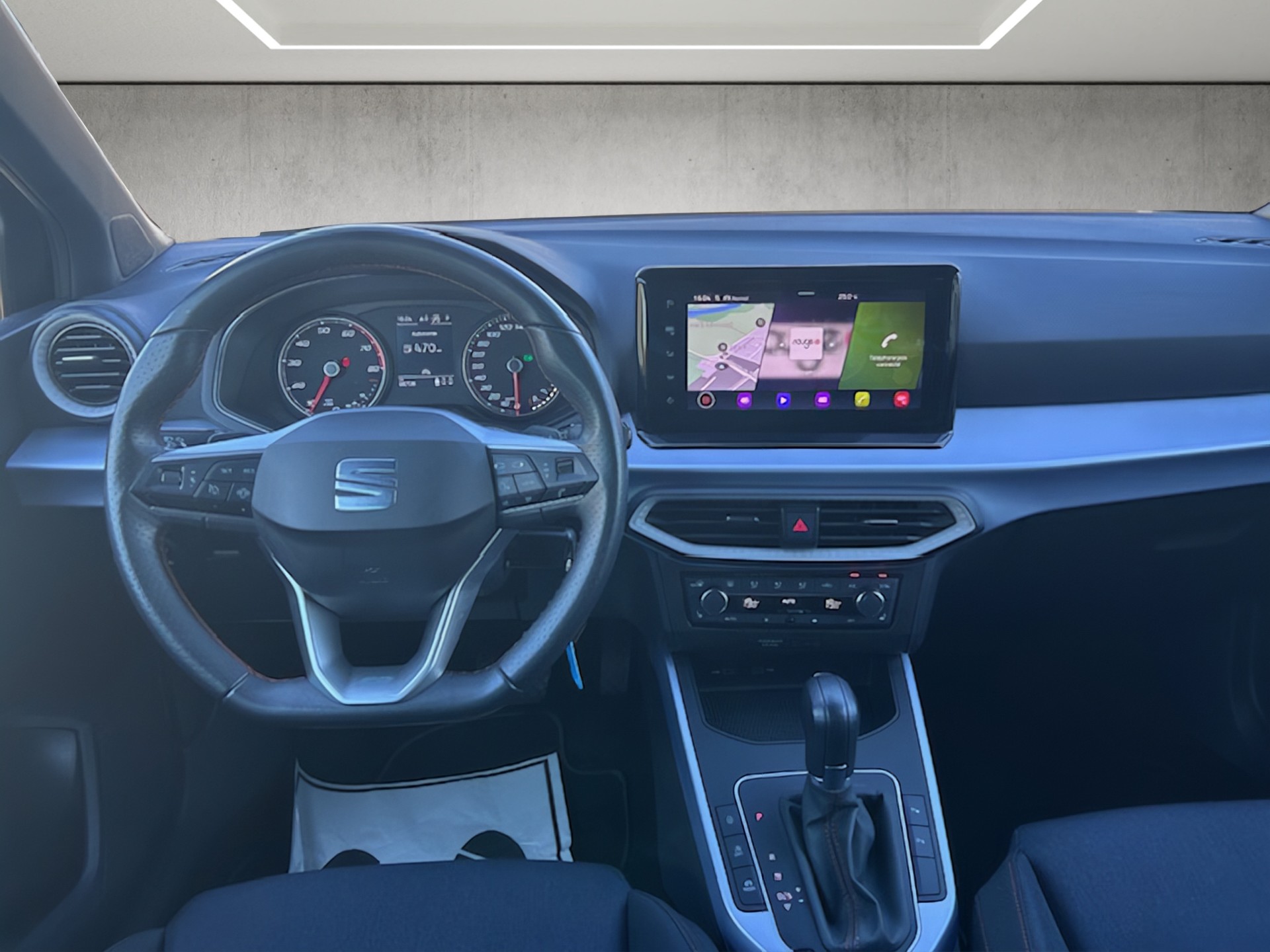 SEAT Arona 1.5 Eco TSI Hola FR DSG-image-8