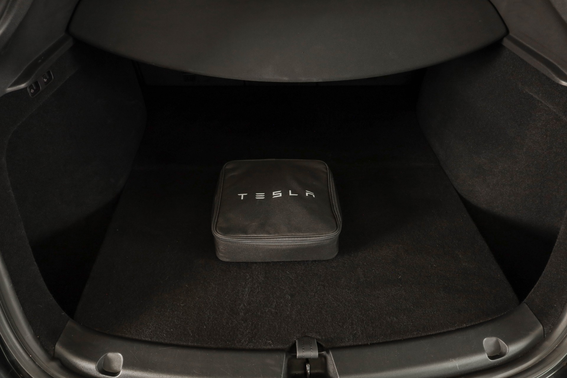 TESLA Model Y RWD • Jantes 20" Induction • Autopilot • Garantie Tesla 11.2027-image-18