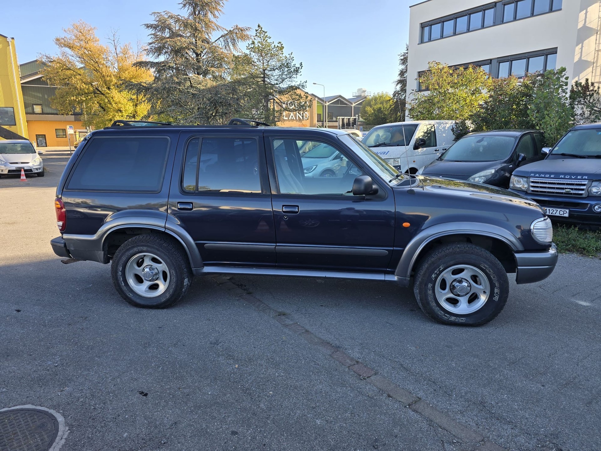 FORD Explorer 4.0 Ltd. Edition-image-7