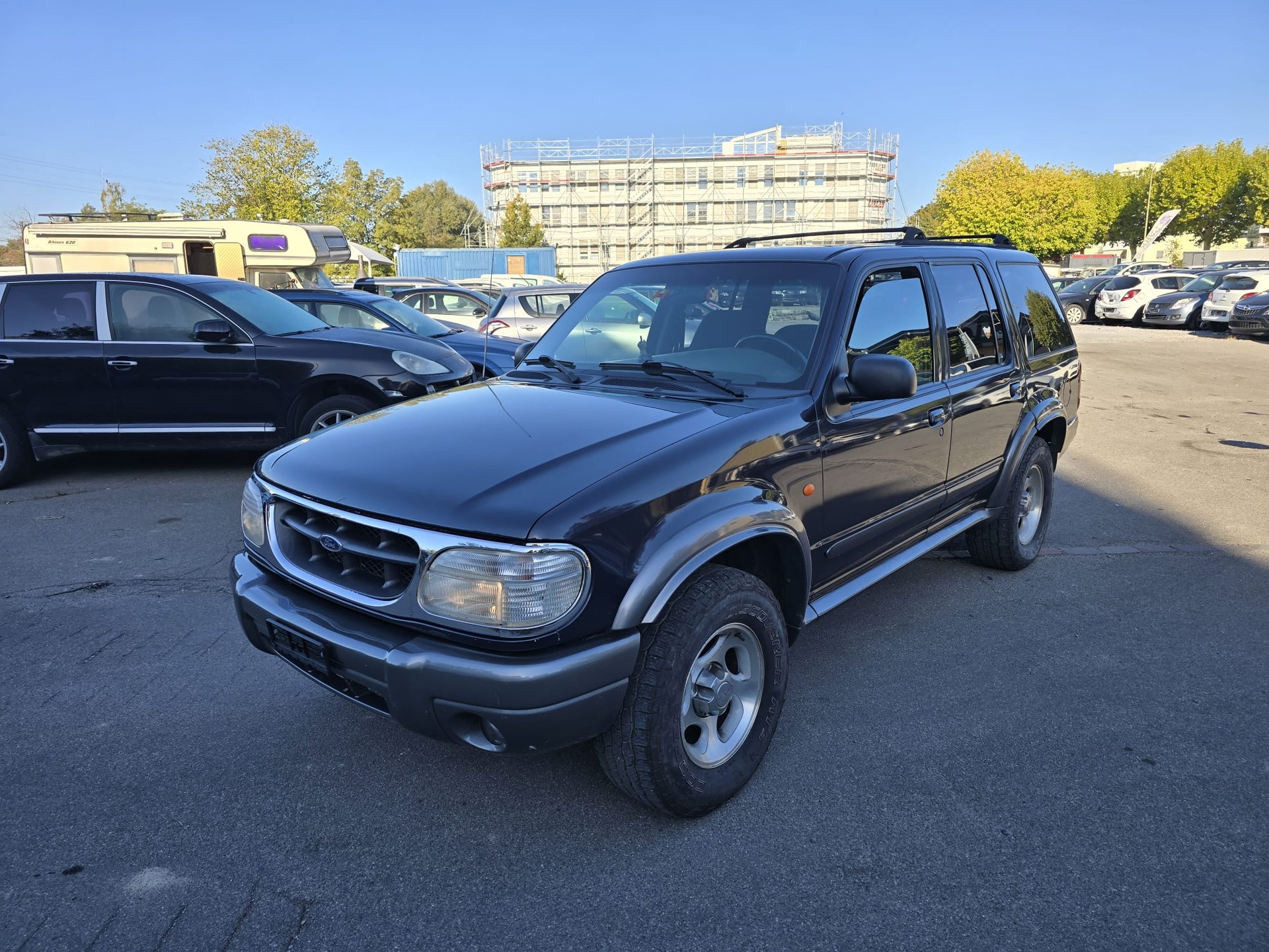 FORD Explorer 4.0 Ltd. Edition-image-2