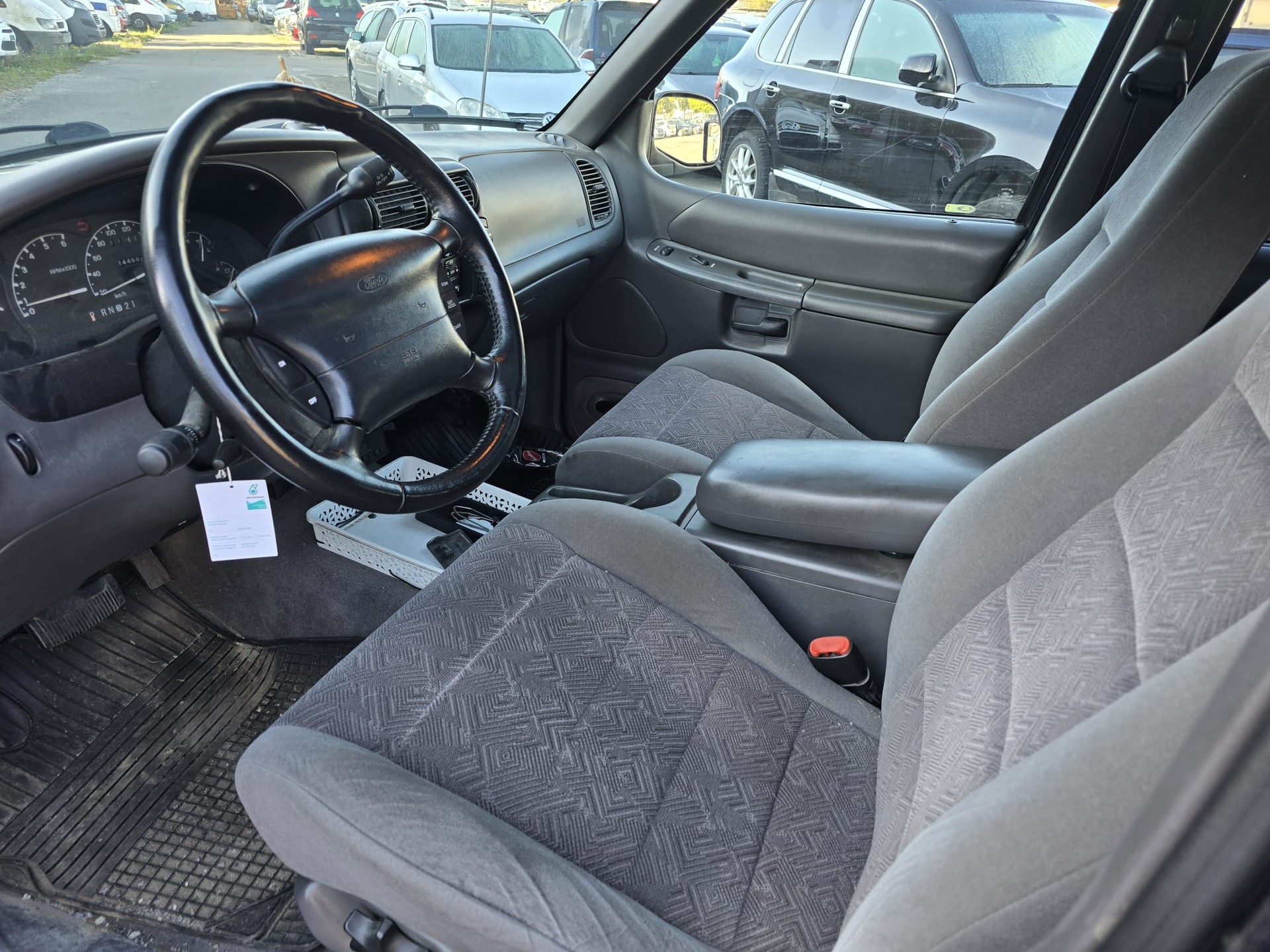 FORD Explorer 4.0 Ltd. Edition-image-9