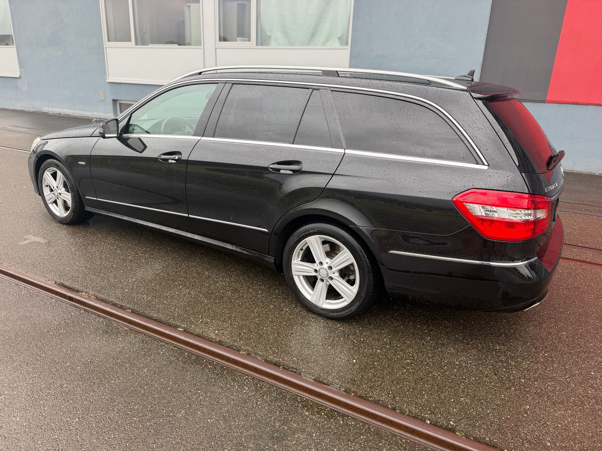 MERCEDES-BENZ E 250 CDI BlueEfficiency 4Matic 7G-Tronic-image-7
