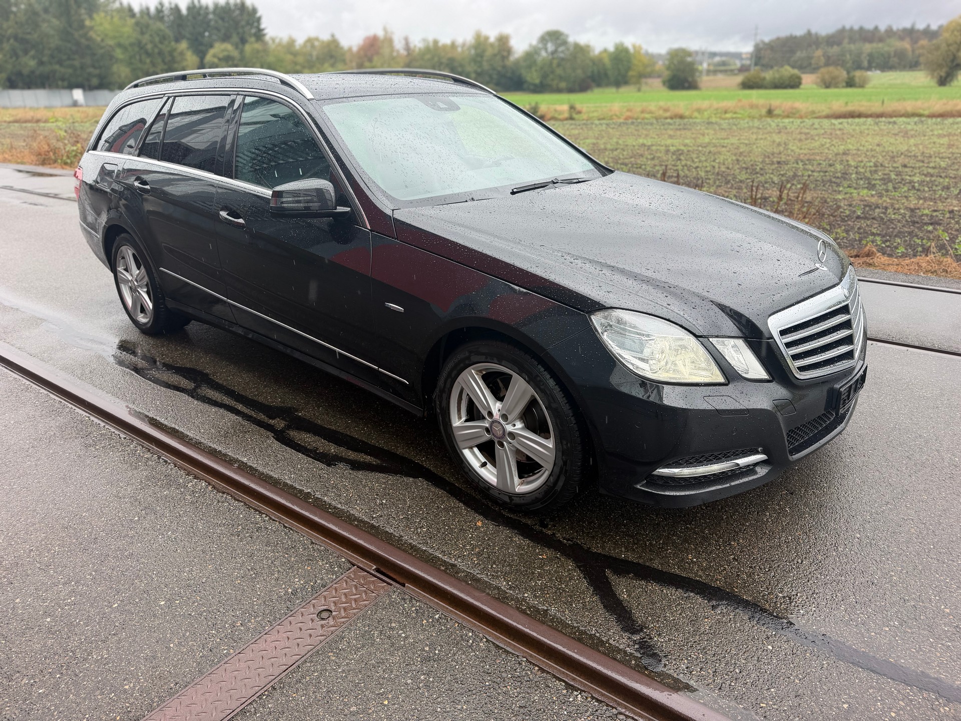 MERCEDES-BENZ E 250 CDI BlueEfficiency 4Matic 7G-Tronic-image-2