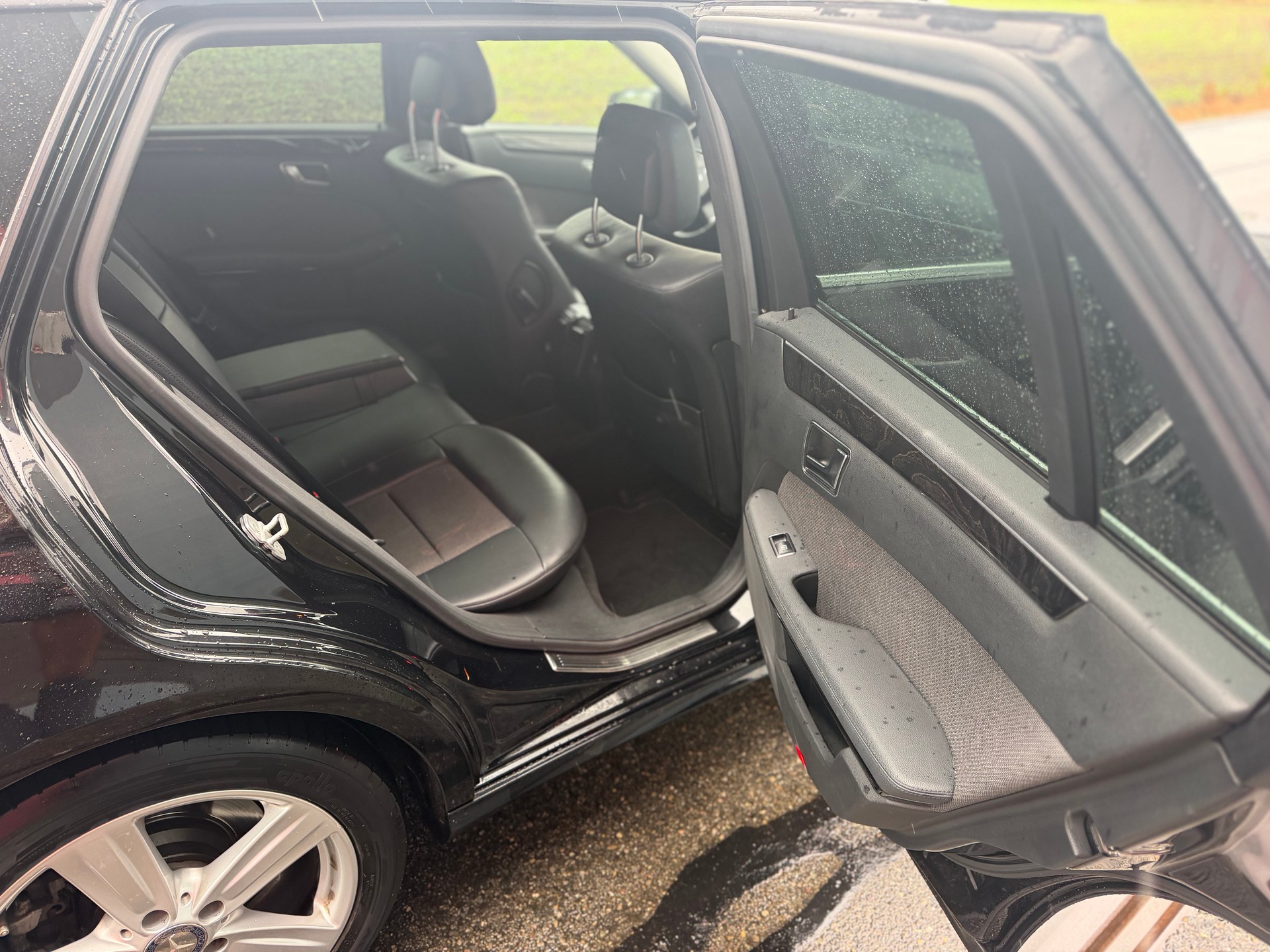 MERCEDES-BENZ E 250 CDI BlueEfficiency 4Matic 7G-Tronic-image-10