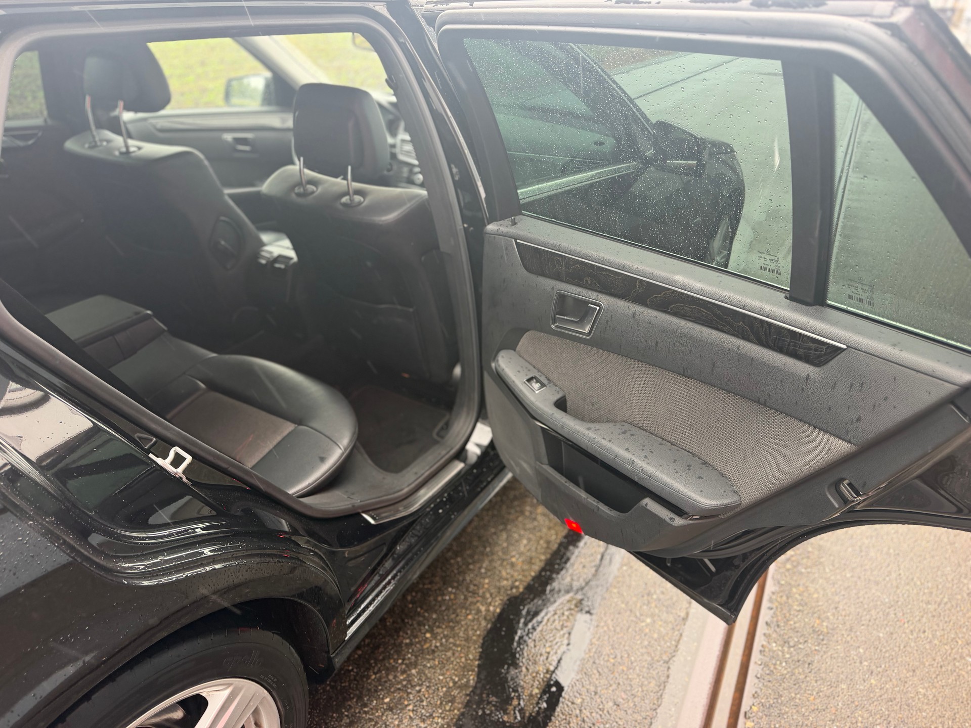 MERCEDES-BENZ E 250 CDI BlueEfficiency 4Matic 7G-Tronic-image-13