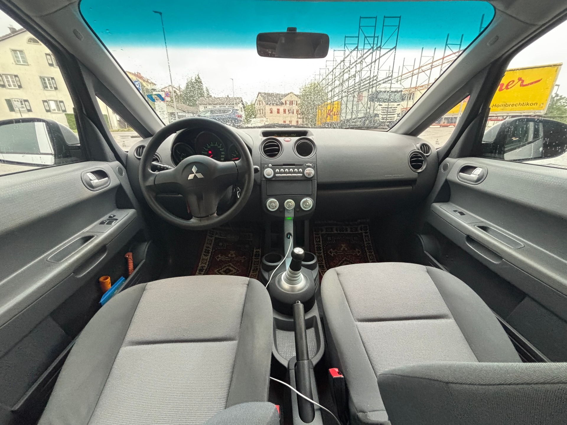 MITSUBISHI Colt 1.5 16V Invite-image-8