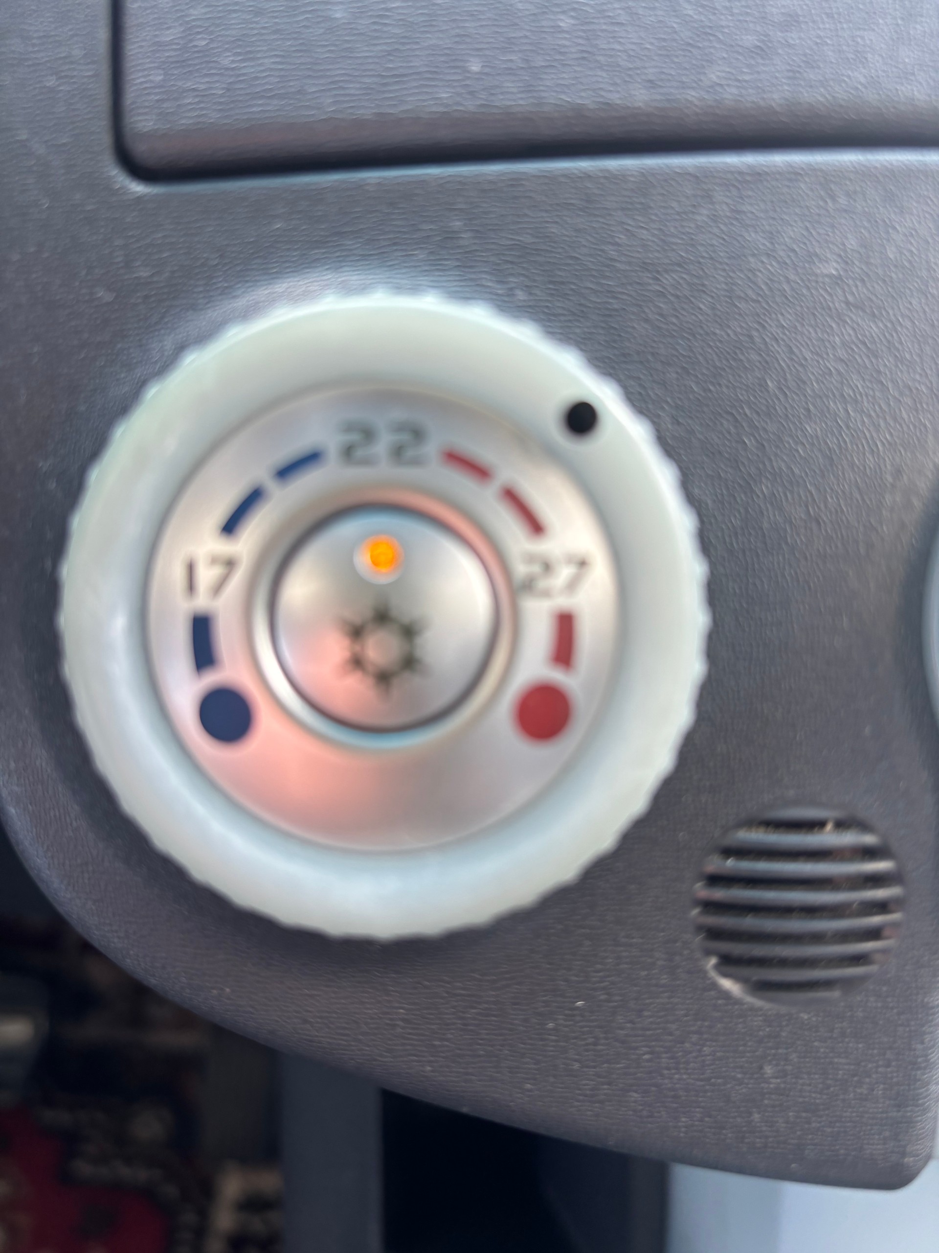 MITSUBISHI Colt 1.5 16V Invite-image-9