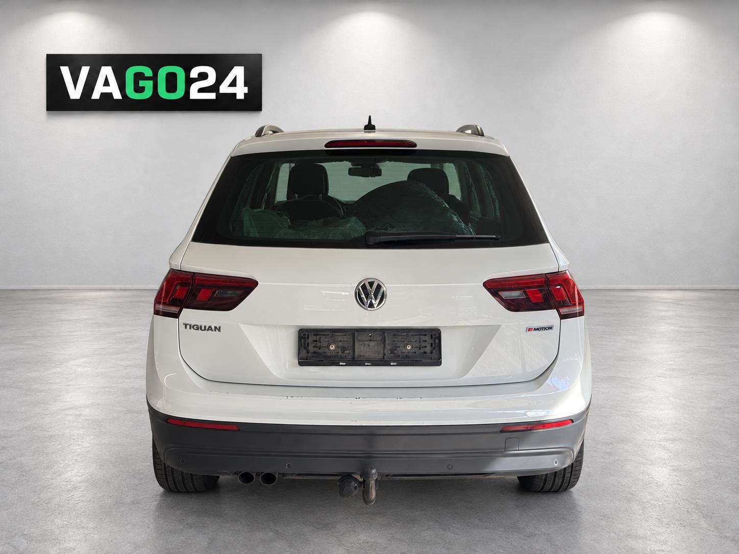 VW Tiguan 2.0TSI Comfortline 4Motion DSG-image-3