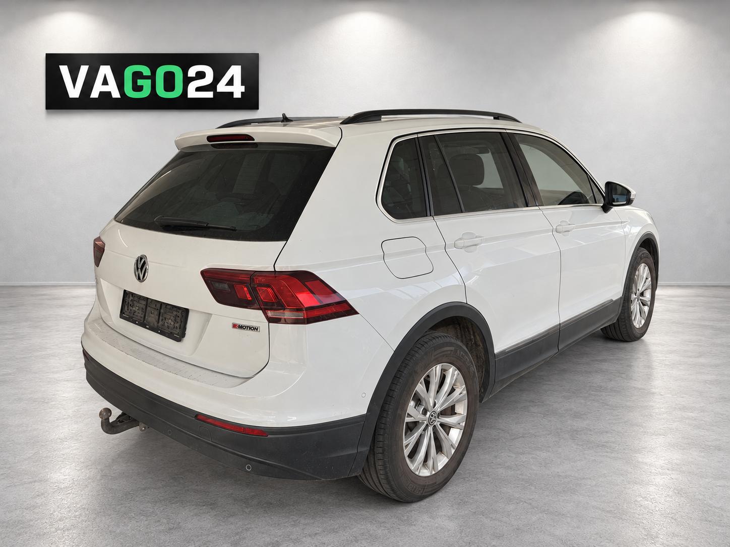 VW Tiguan 2.0TSI Comfortline 4Motion DSG-image-2