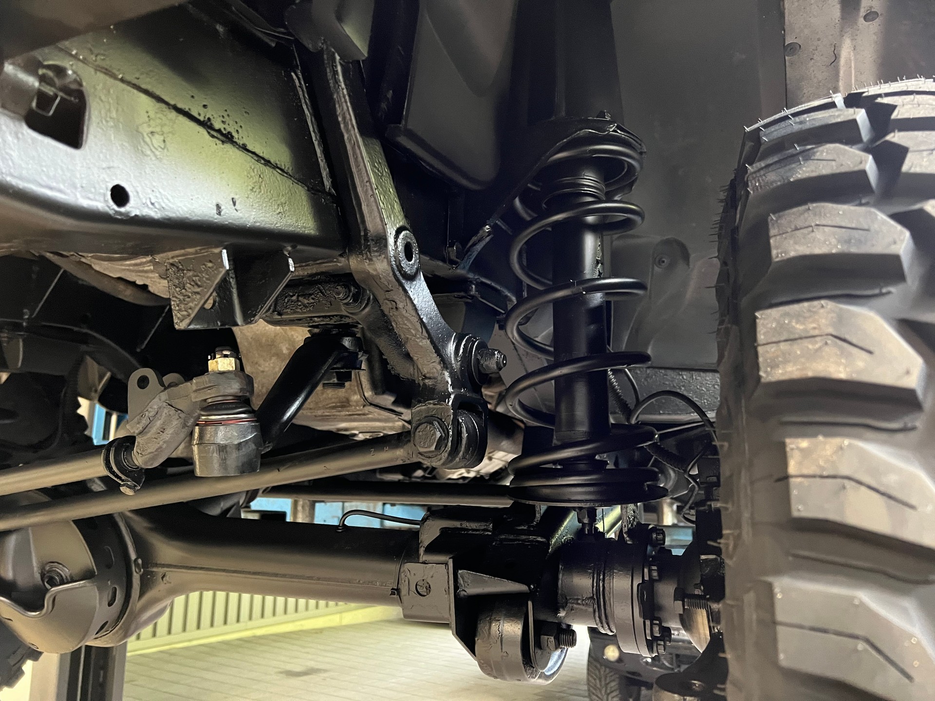 LAND ROVER Defender 110 2.2 TD4-image-13