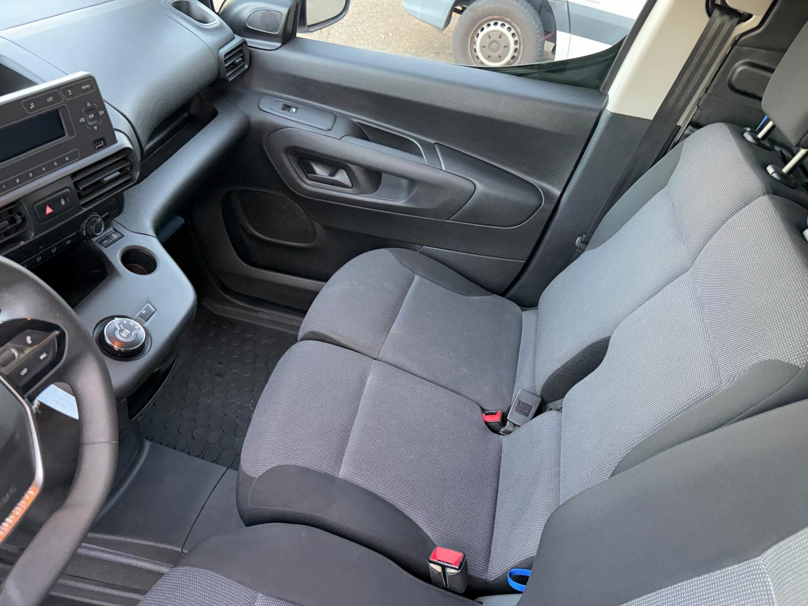 PEUGEOT Partner 1.2 Pure Tech EAT8 MFK & SERVICE 10.2026-image-9