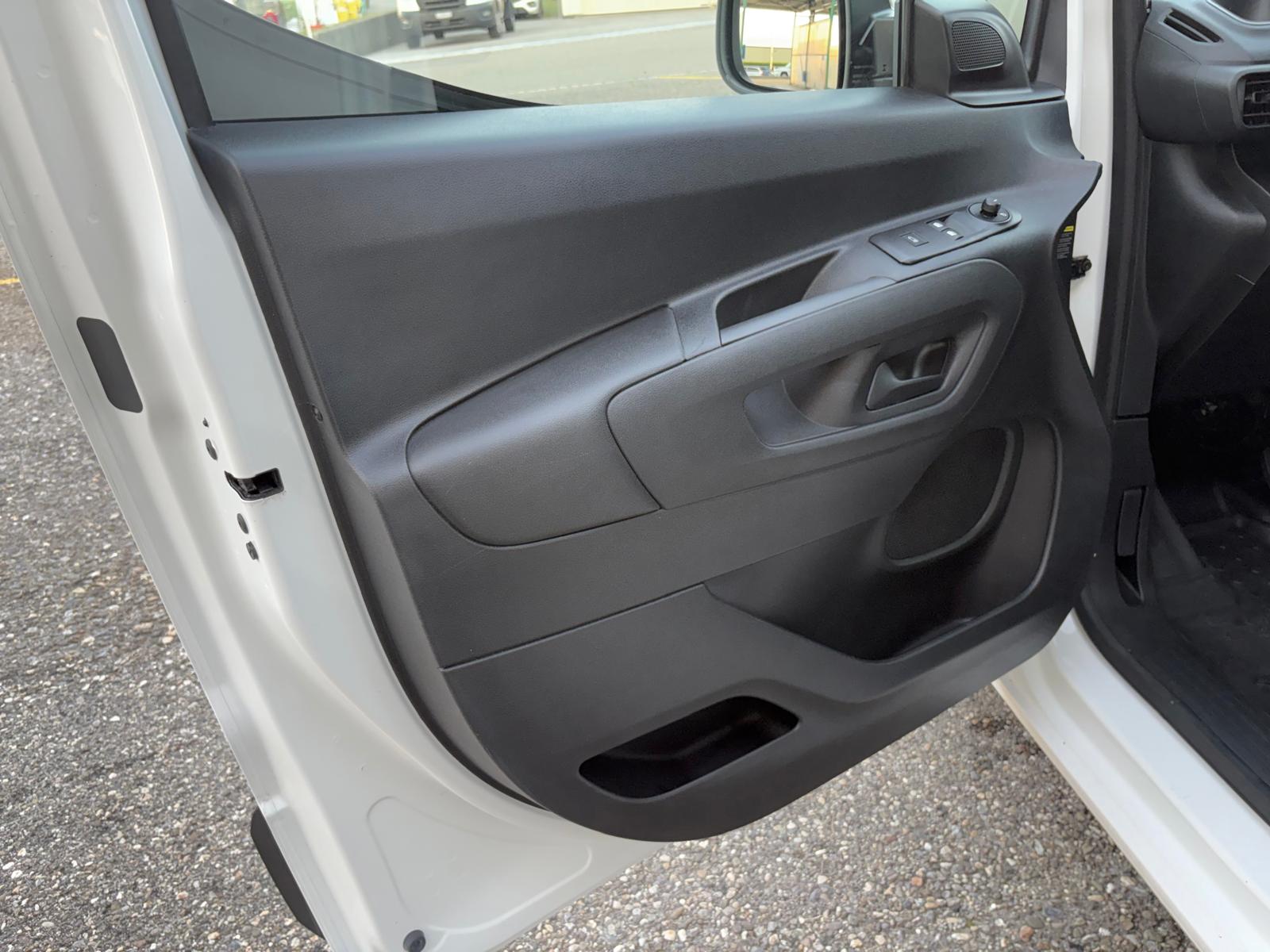 PEUGEOT Partner 1.2 Pure Tech EAT8 MFK & SERVICE 10.2026-image-5