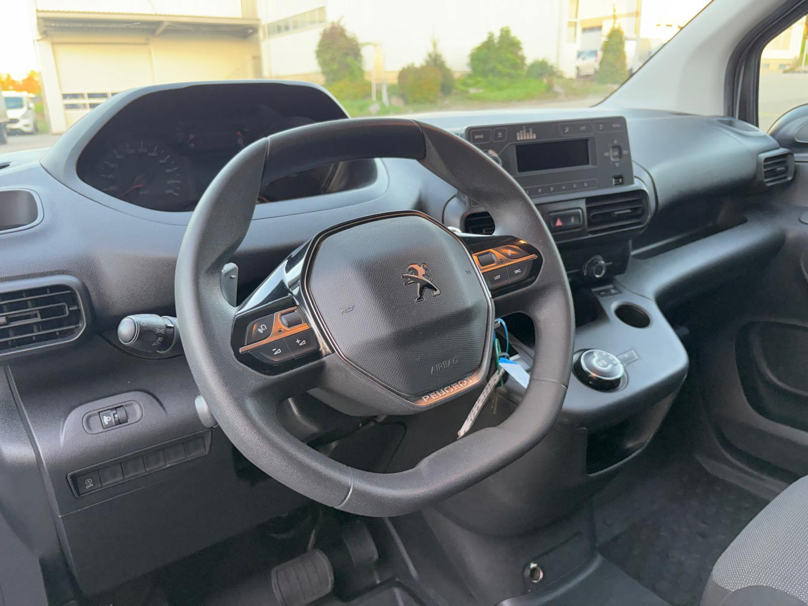 PEUGEOT Partner 1.2 Pure Tech EAT8 MFK & SERVICE 10.2026-image-6