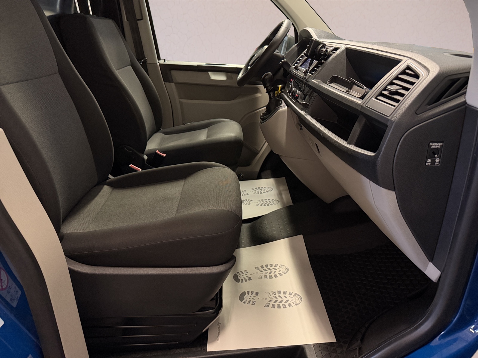VW T6 2.0 TDI Transporter-image-10
