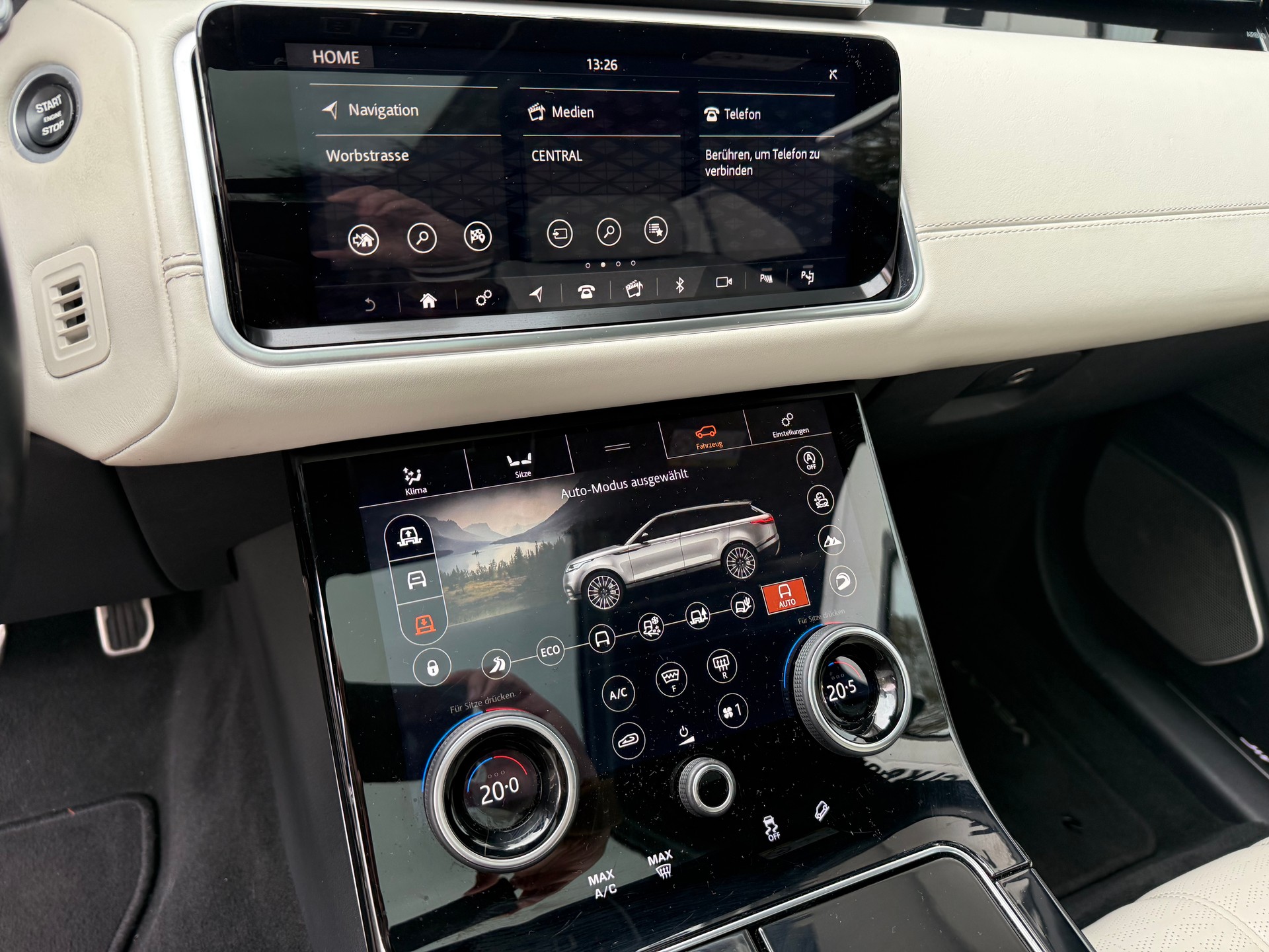 LAND ROVER Range Rover Velar D 300 First Edition Automatic-image-14