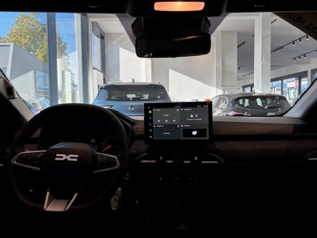 DACIA Sandero HEV 155 Expression-image-7