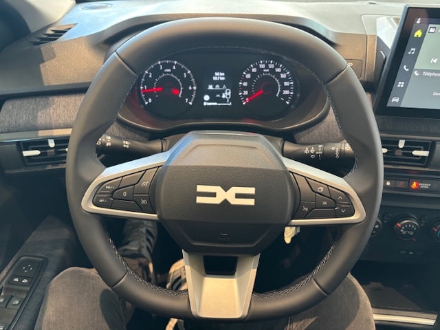 DACIA Sandero HEV 155 Expression-image-11