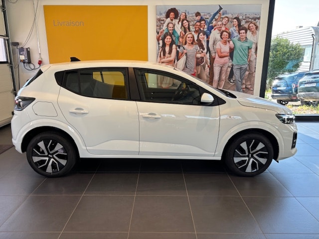 DACIA Sandero HEV 155 Expression-image-1