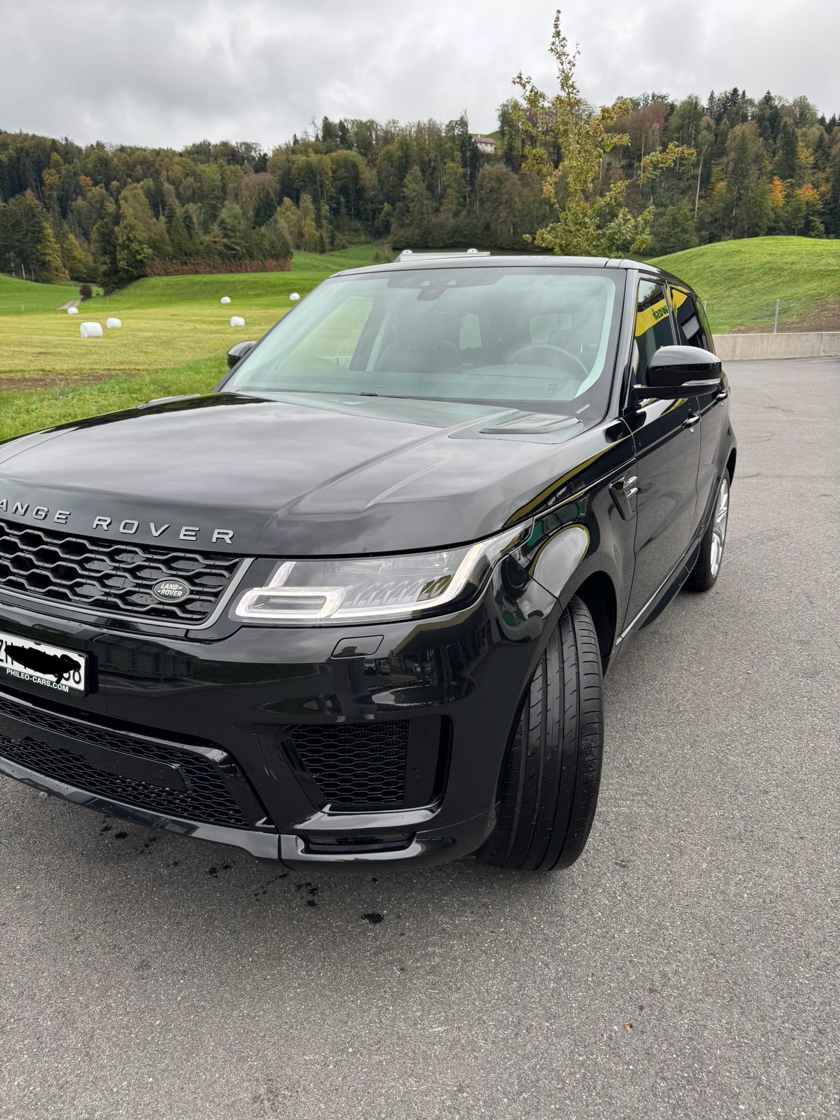 LAND ROVER 2.0 P400e HSE Dynamic-image-2