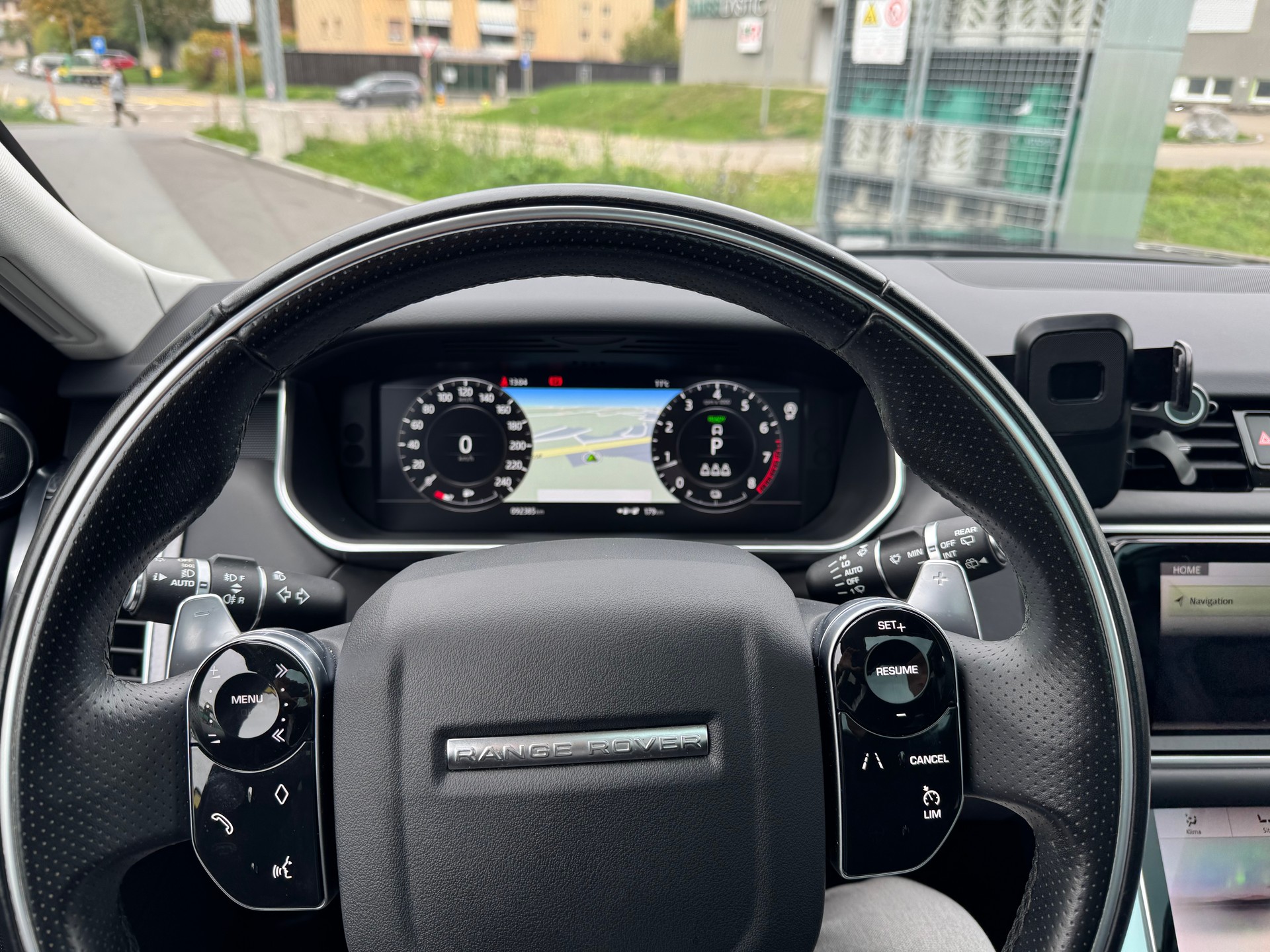 LAND ROVER 2.0 P400e HSE Dynamic-image-5