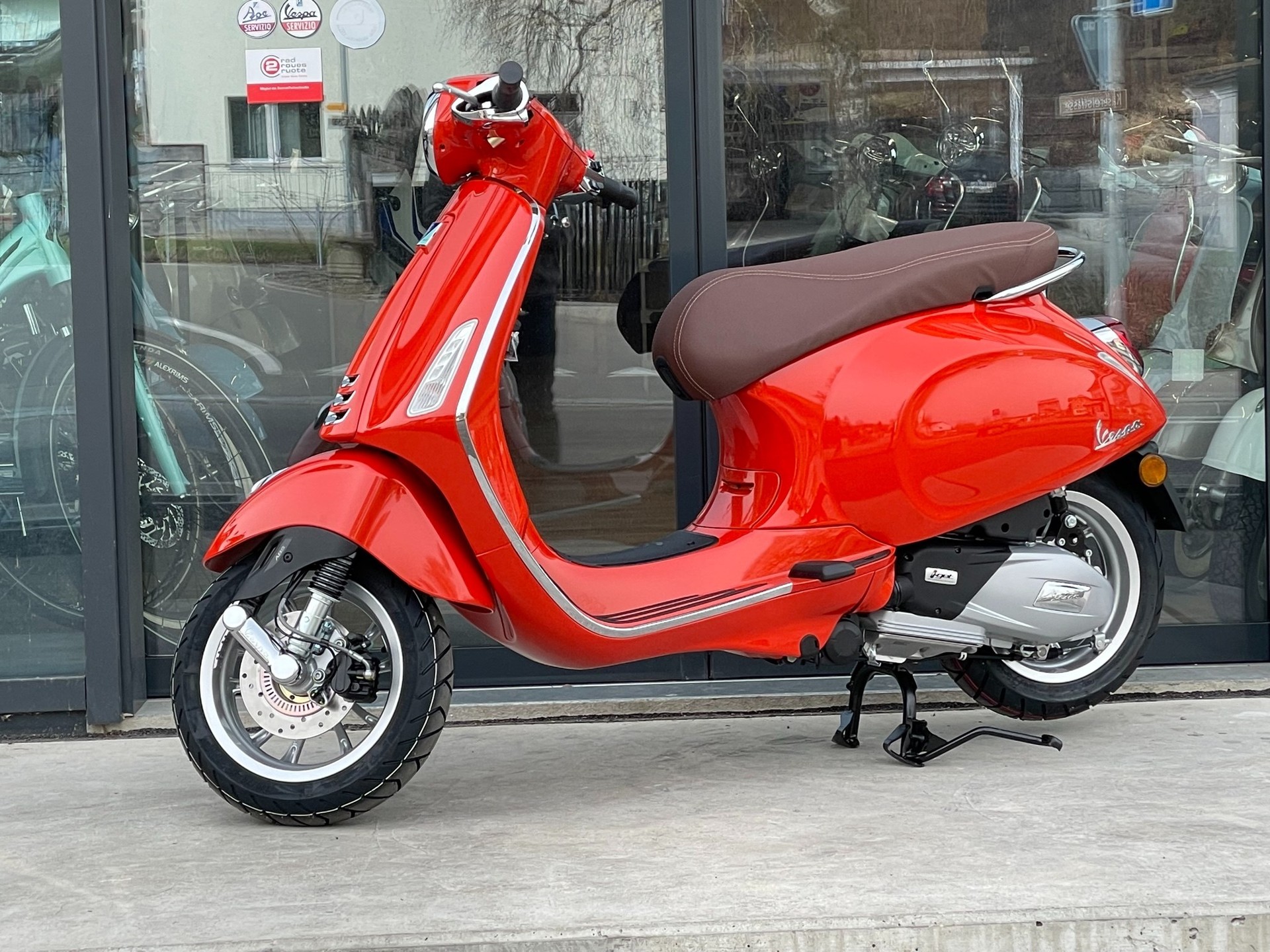 PIAGGIO Vespa 125 Primavera ABS-image-12