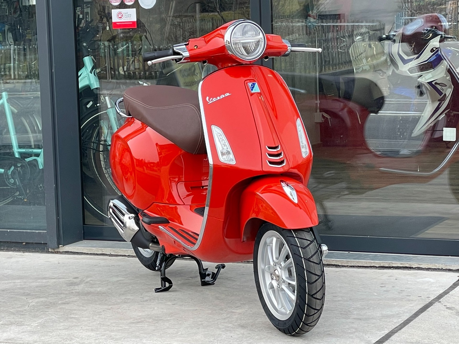 PIAGGIO Vespa 125 Primavera ABS-image-7