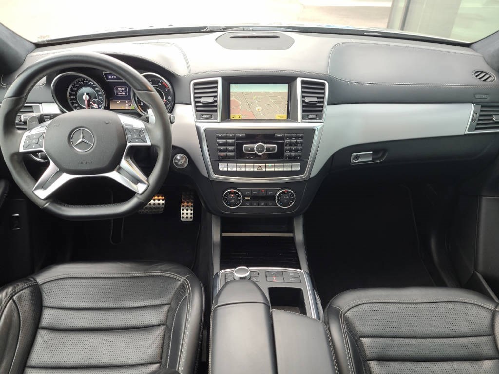 MERCEDES-BENZ ML 63 AMG 4Matic Speedshift-image-4