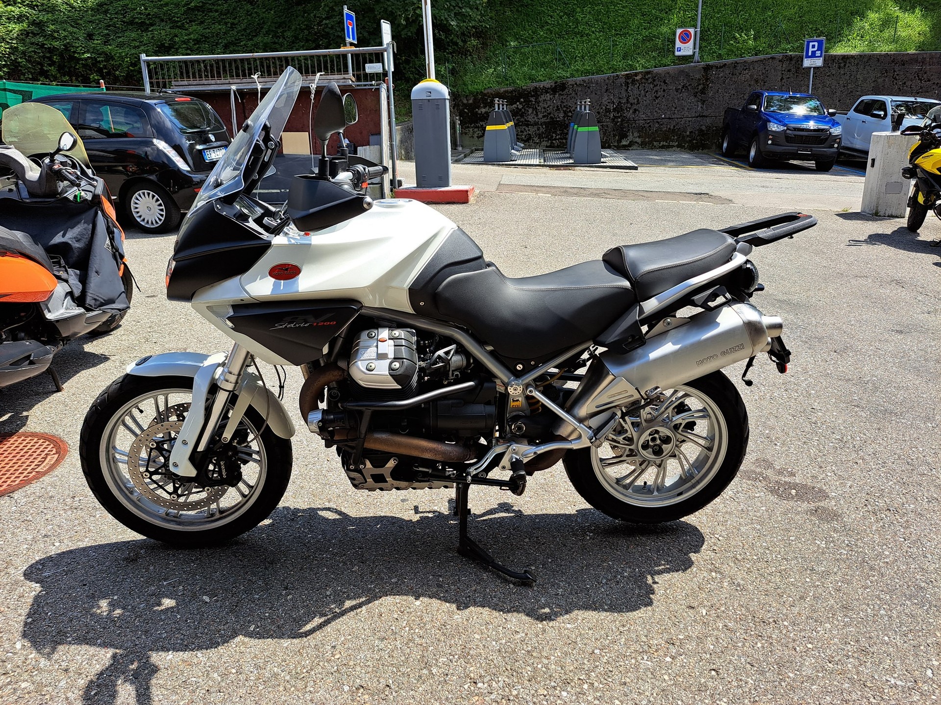 MOTO GUZZI Stelvio 1200 8V ABS Swiss Edition-image-1
