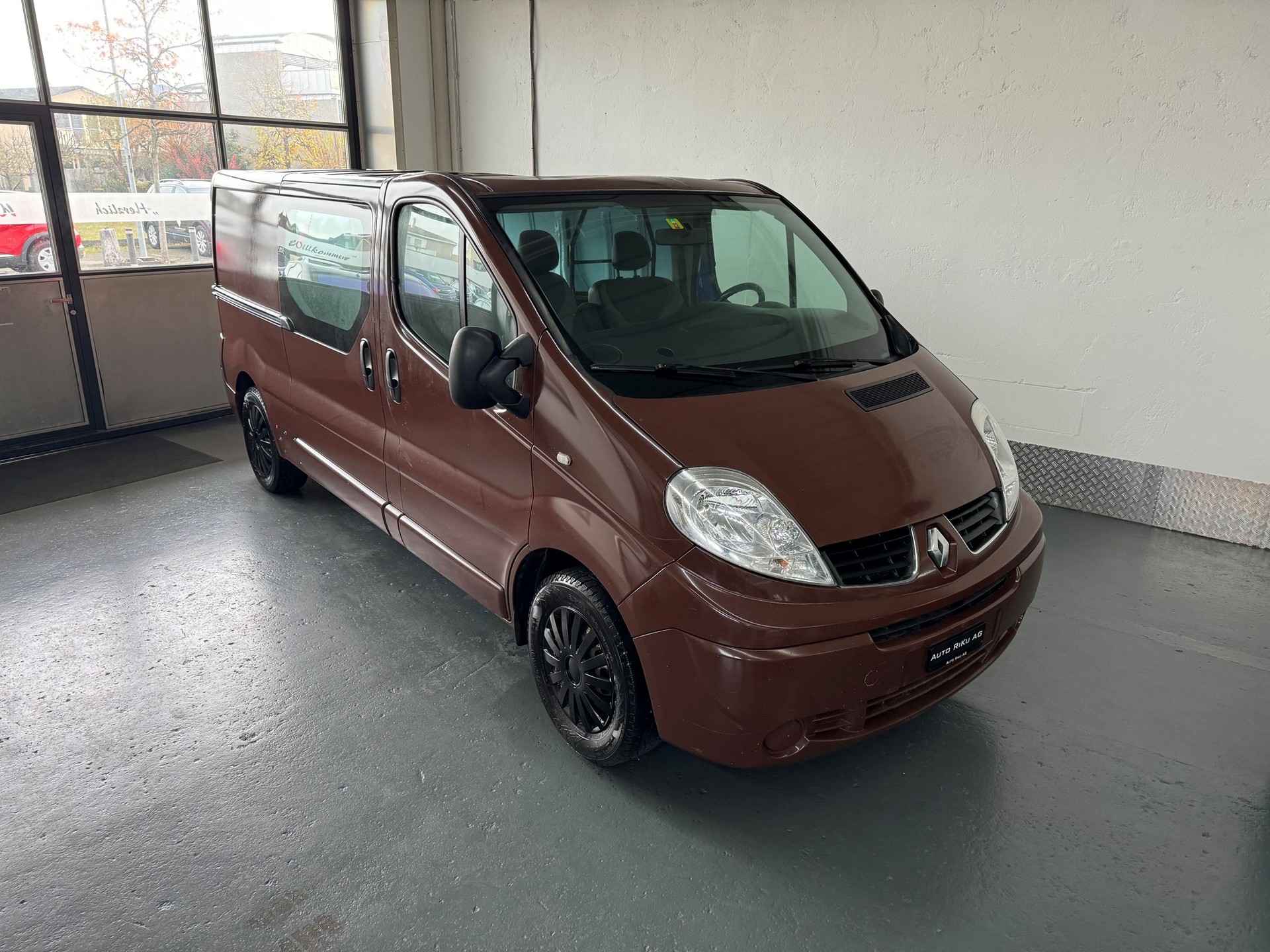 RENAULT Trafic 2.0 dCi 115 2.9t L2H1-image-0