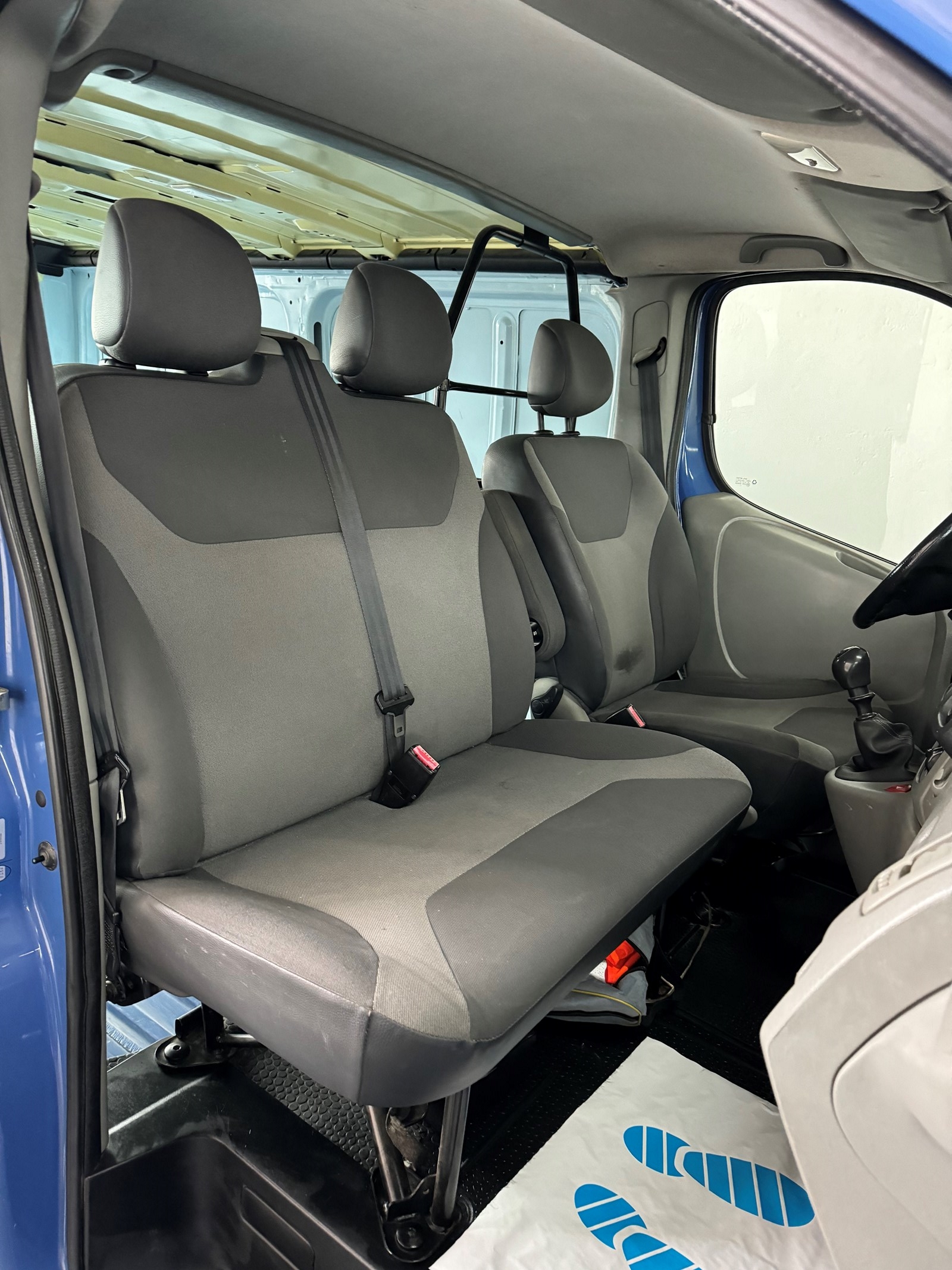 RENAULT Trafic 2.0 dCi 115 2.9t L2H1-image-17