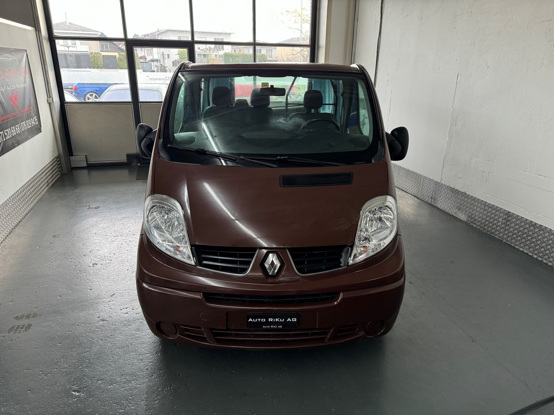 RENAULT Trafic 2.0 dCi 115 2.9t L2H1-image-2