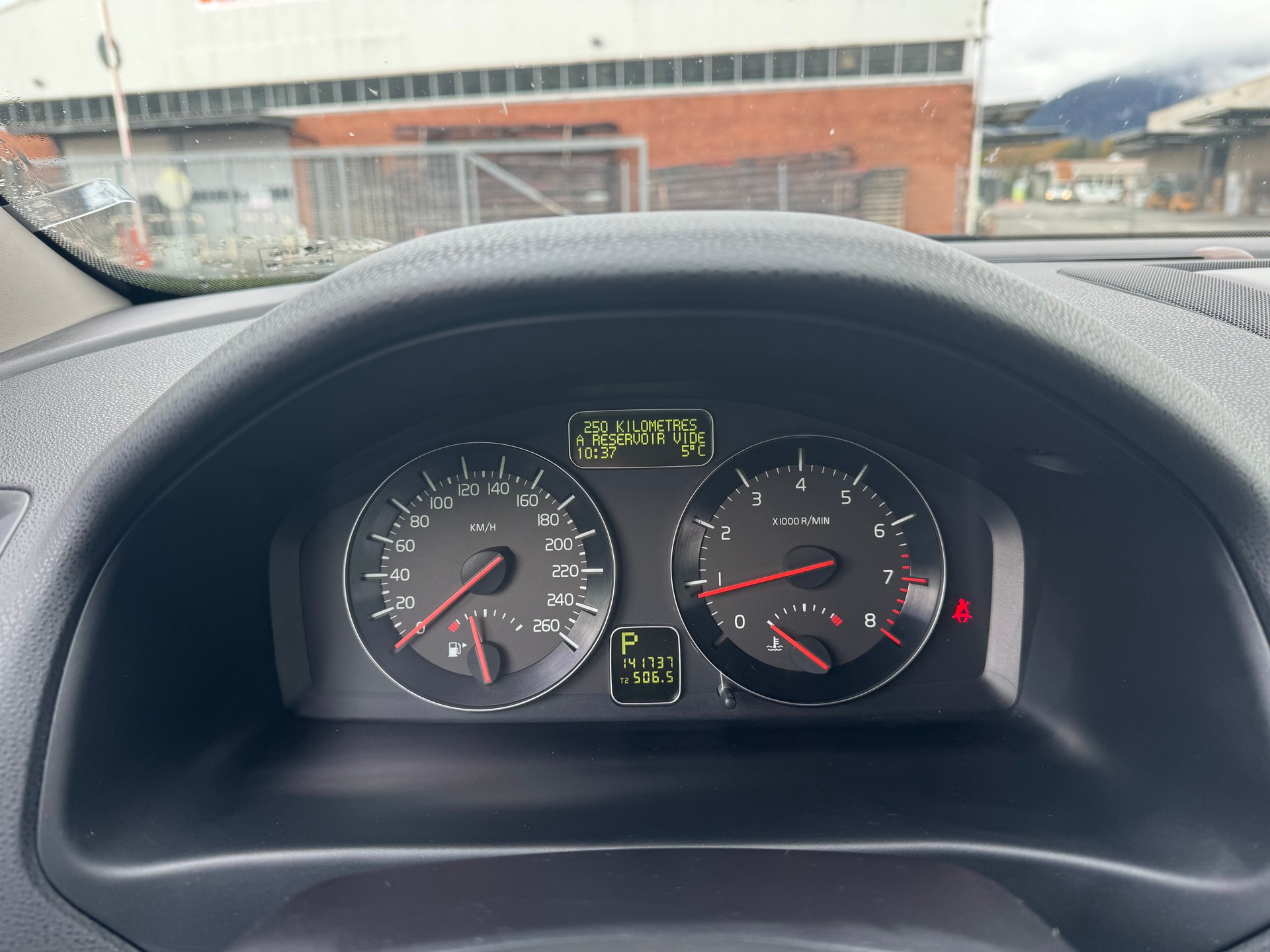 VOLVO C70 T5 Momentum Geartronic-image-10