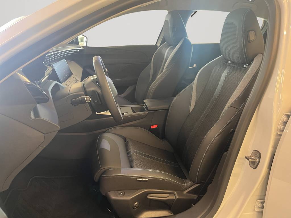 PEUGEOT 308 1.6 PHEV 180 Active-image-6