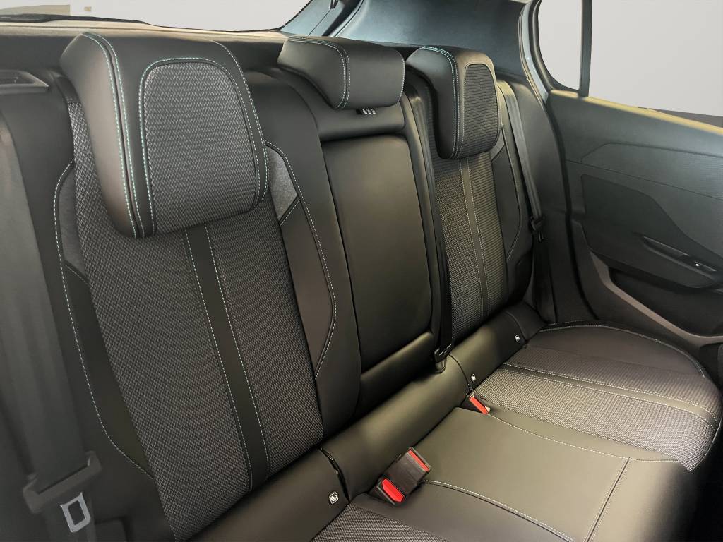 PEUGEOT 308 1.6 PHEV 180 Active-image-9