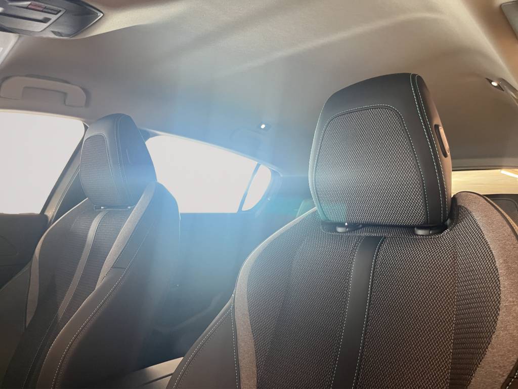 PEUGEOT 308 1.6 PHEV 180 Active-image-15