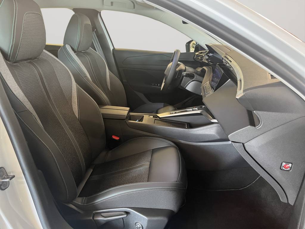 PEUGEOT 308 1.6 PHEV 180 Active-image-8