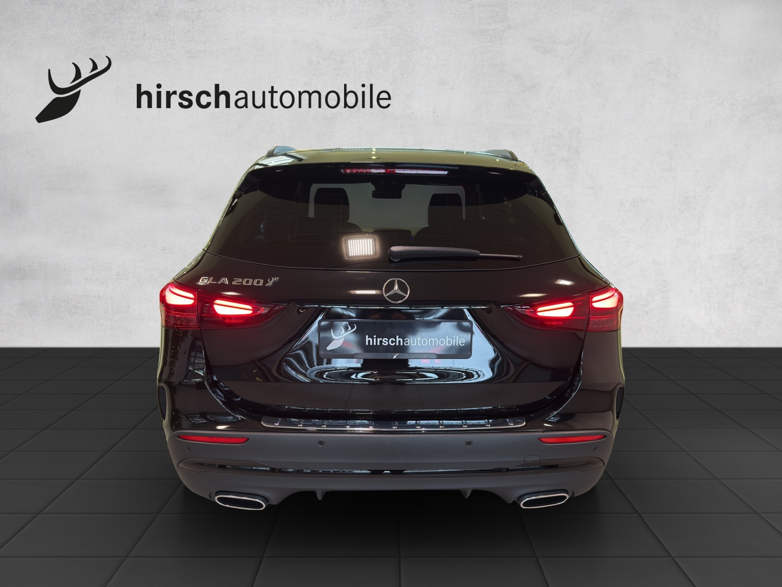 MERCEDES-BENZ GLA 200 7G-DCT-image-2